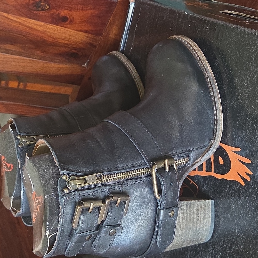 Freebird Boots BOLO Size 8